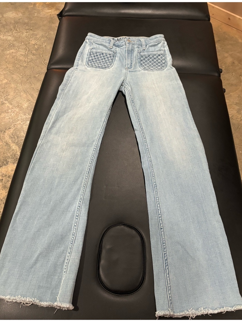 Abercrombie & Fitch Light Blue Flare Jeans with Quilted Front Pockets
Size 28